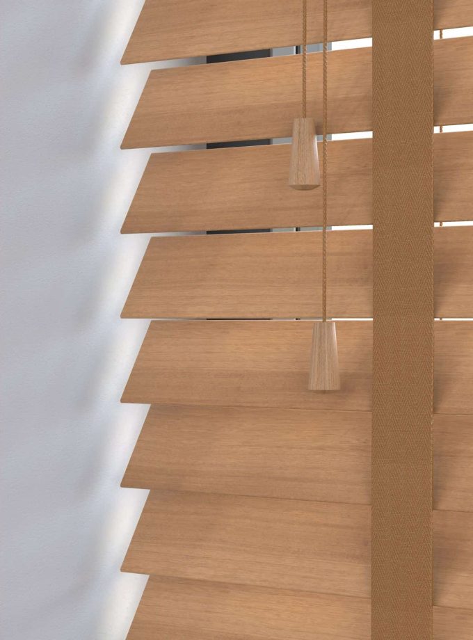 Jalousie mit Leiterband